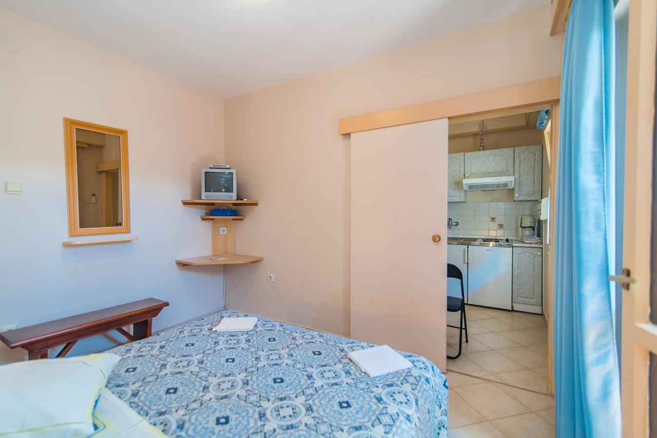 Apartment Vilma Funtana Exterior photo